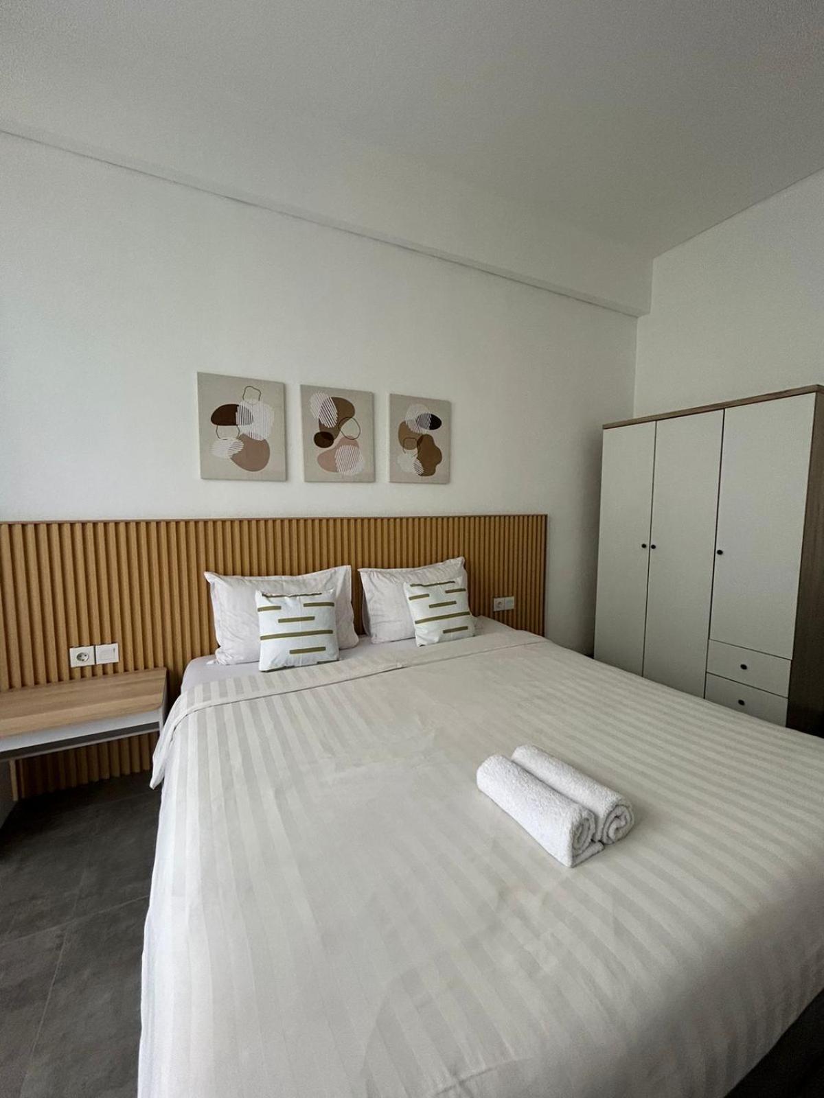 Legian Olivia Soho Guest House מראה חיצוני תמונה